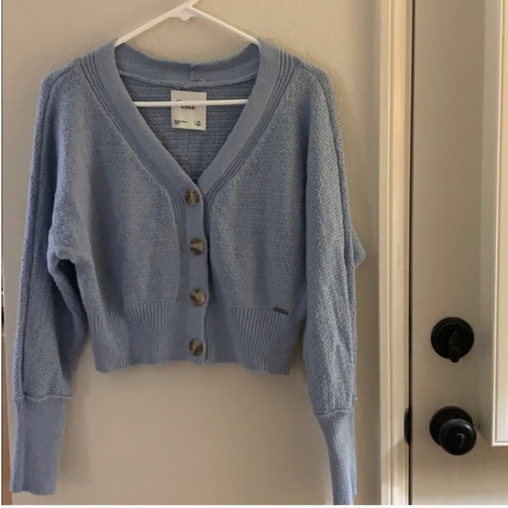Abercrombie and Fitch blue cropped cardigan